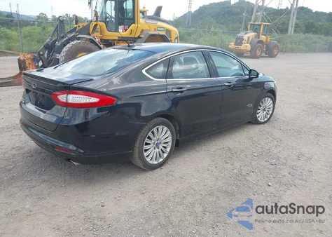 2013 Ford Fusion Energi Titanium из США, поврежденный, VIN 3FA6P0SU0DR241025